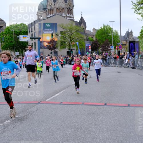 25.04.2026 - Das Zehntel Tim E. http://msf.ph/oto/9577787 25.04.2026 11:01:28 Ziel 5055, 5065, 5138, 5653, 5670, 5718, 5935, 5941, 5976, 5980, 5992, 6203, 6204, 6464, 6833, 7020, 7085, 7157, 7188, 7443, 7482, 7573, 7707, 7708, 7728 meine-sportfotos.de