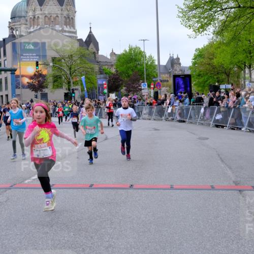 25.04.2026 - Das Zehntel Tim E. http://msf.ph/oto/9577793 25.04.2026 11:01:29 Ziel 5055, 5065, 5138, 5653, 5670, 5718, 5868, 5935, 5941, 5947, 5976, 5980, 5992, 6203, 6204, 6833, 7020, 7085, 7157, 7188, 7443, 7482, 7573, 7707, 7708, 7728 meine-sportfotos.de