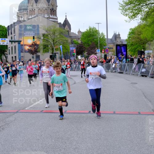 25.04.2026 - Das Zehntel Tim E. http://msf.ph/oto/9577805 25.04.2026 11:01:30 Ziel 5055, 5065, 5479, 5653, 5718, 5868, 5935, 5941, 5947, 5976, 5980, 5992, 6203, 6204, 6833, 7020, 7085, 7157, 7188, 7443, 7482, 7573, 7707, 7708, 7728 meine-sportfotos.de