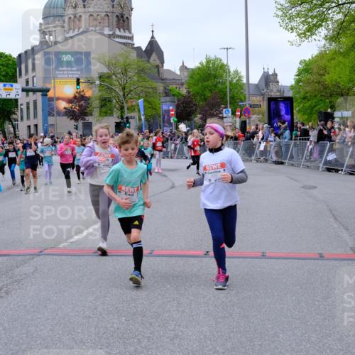 25.04.2026 - Das Zehntel Tim E. http://msf.ph/oto/9577807 25.04.2026 11:01:30 Ziel 5055, 5065, 5479, 5653, 5718, 5868, 5935, 5941, 5947, 5976, 5980, 5992, 6203, 6204, 6833, 7020, 7085, 7157, 7188, 7443, 7482, 7573, 7707, 7708, 7728 meine-sportfotos.de