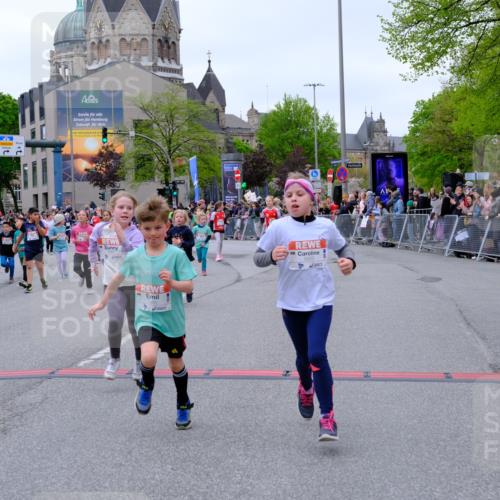 25.04.2026 - Das Zehntel Tim E. http://msf.ph/oto/9577809 25.04.2026 11:01:30 Ziel 5055, 5065, 5479, 5653, 5718, 5868, 5935, 5941, 5947, 5976, 5980, 5992, 6203, 6204, 6833, 7020, 7085, 7157, 7188, 7443, 7482, 7573, 7707, 7708, 7728 meine-sportfotos.de