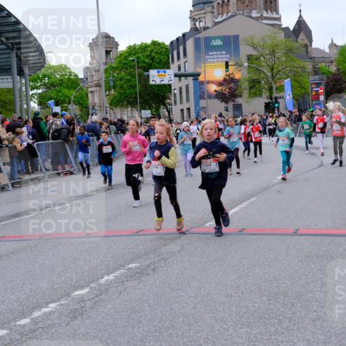 25.04.2026 - Das Zehntel Tim E. http://msf.ph/oto/9577816 25.04.2026 11:01:32 Ziel 5055, 5065, 5310, 5312, 5369, 5479, 5491, 5653, 5664, 5718, 5868, 5935, 5941, 5947, 5976, 5980, 5992, 6203, 6204, 6453, 6833, 7020, 7188, 7443, 7482, 7502, 7542, 7707, 7708, 7728, 7789, 7920 meine-sportfotos.de