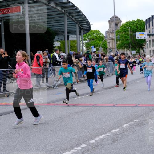 25.04.2026 - Das Zehntel Tim E. http://msf.ph/oto/9577832 25.04.2026 11:01:34 Ziel 5055, 5065, 5118, 5310, 5312, 5313, 5369, 5479, 5491, 5653, 5664, 5868, 5935, 5941, 5947, 5976, 5992, 6203, 6204, 6453, 6760, 6833, 7020, 7188, 7443, 7482, 7502, 7542, 7707, 7708, 7728, 7789, 7920 meine-sportfotos.de