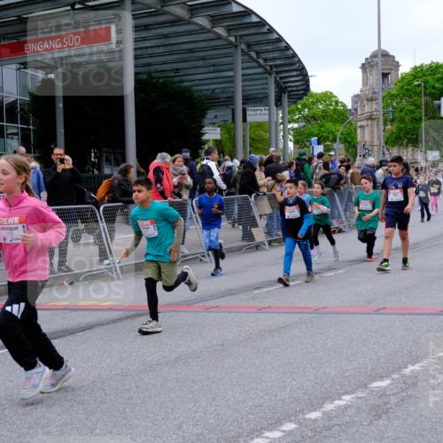 25.04.2026 - Das Zehntel Tim E. http://msf.ph/oto/9577835 25.04.2026 11:01:34 Ziel 5055, 5065, 5118, 5310, 5312, 5313, 5369, 5479, 5491, 5653, 5664, 5868, 5935, 5941, 5947, 5976, 5992, 6203, 6204, 6453, 6760, 6833, 7020, 7188, 7443, 7482, 7502, 7542, 7707, 7708, 7728, 7789, 7920 meine-sportfotos.de