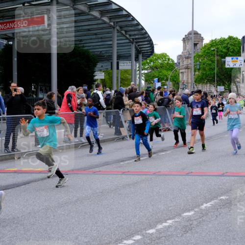 25.04.2026 - Das Zehntel Tim E. http://msf.ph/oto/9577836 25.04.2026 11:01:35 Ziel 5055, 5065, 5118, 5310, 5312, 5313, 5369, 5479, 5491, 5653, 5664, 5868, 5935, 5941, 5947, 5976, 5992, 6203, 6204, 6453, 6760, 6767, 7188, 7502, 7542, 7707, 7708, 7728, 7789, 7920 meine-sportfotos.de