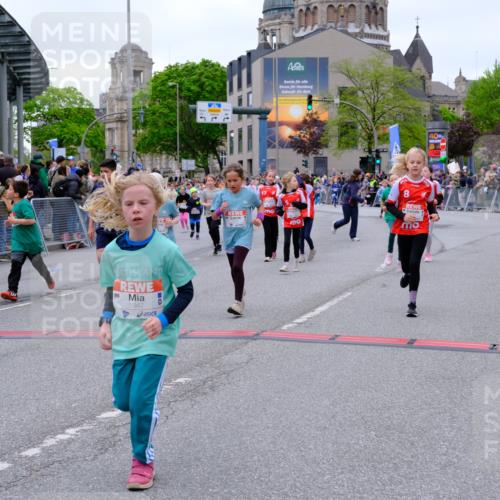 25.04.2026 - Das Zehntel Tim E. http://msf.ph/oto/9577838 25.04.2026 11:01:35 Ziel 5055, 5065, 5118, 5310, 5312, 5313, 5369, 5479, 5491, 5653, 5664, 5868, 5935, 5941, 5947, 5976, 5992, 6203, 6204, 6453, 6760, 6767, 7188, 7502, 7542, 7707, 7708, 7728, 7789, 7920 meine-sportfotos.de