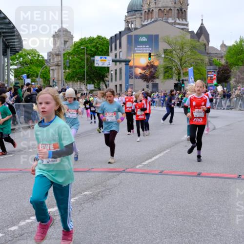 25.04.2026 - Das Zehntel Tim E. http://msf.ph/oto/9577839 25.04.2026 11:01:35 Ziel 5055, 5065, 5118, 5310, 5312, 5313, 5369, 5479, 5491, 5653, 5664, 5868, 5935, 5941, 5947, 5976, 5992, 6203, 6204, 6453, 6760, 6767, 7188, 7502, 7542, 7707, 7708, 7728, 7789, 7920 meine-sportfotos.de