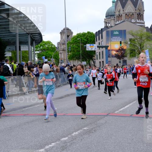 25.04.2026 - Das Zehntel Tim E. http://msf.ph/oto/9577842 25.04.2026 11:01:36 Ziel 5055, 5065, 5118, 5310, 5312, 5313, 5314, 5321, 5369, 5479, 5491, 5653, 5664, 5868, 5935, 5947, 5992, 6203, 6204, 6453, 6760, 6767, 7188, 7502, 7542, 7789, 7920 meine-sportfotos.de