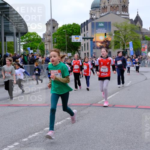 25.04.2026 - Das Zehntel Tim E. http://msf.ph/oto/9577854 25.04.2026 11:01:38 Ziel 5118, 5310, 5312, 5313, 5314, 5321, 5369, 5479, 5491, 5664, 5868, 5947, 5992, 6170, 6203, 6204, 6453, 6582, 6595, 6688, 6725, 6760, 6767, 7188, 7502, 7542, 7789, 7920 meine-sportfotos.de