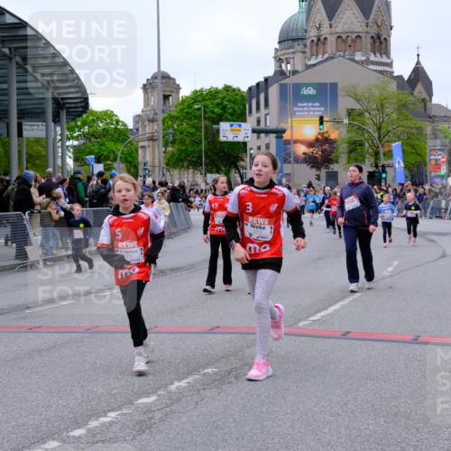 25.04.2026 - Das Zehntel Tim E. http://msf.ph/oto/9577858 25.04.2026 11:01:39 Ziel 5118, 5310, 5312, 5313, 5314, 5321, 5369, 5479, 5491, 5664, 5868, 5947, 6170, 6203, 6204, 6453, 6569, 6578, 6582, 6595, 6688, 6725, 6760, 6767, 6992, 7001, 7188, 7502, 7542, 7789, 7920 meine-sportfotos.de