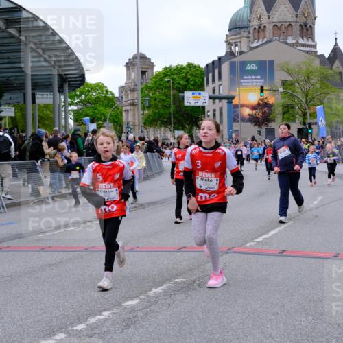 25.04.2026 - Das Zehntel Tim E. http://msf.ph/oto/9577859 25.04.2026 11:01:39 Ziel 5118, 5310, 5312, 5313, 5314, 5321, 5369, 5479, 5491, 5664, 5868, 5947, 6170, 6203, 6204, 6453, 6569, 6578, 6582, 6595, 6688, 6725, 6760, 6767, 6992, 7001, 7188, 7502, 7542, 7789, 7920 meine-sportfotos.de