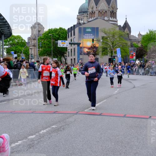 25.04.2026 - Das Zehntel Tim E. http://msf.ph/oto/9577864 25.04.2026 11:01:40 Ziel 5118, 5131, 5133, 5310, 5312, 5313, 5314, 5321, 5369, 5479, 5491, 5664, 5868, 5947, 6170, 6453, 6569, 6578, 6582, 6595, 6688, 6725, 6760, 6767, 6992, 7001, 7188, 7502, 7542, 7789, 7920 meine-sportfotos.de