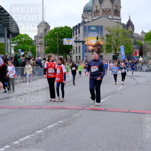 25.04.2026 - Das Zehntel Tim E. http://msf.ph/oto/9577865 25.04.2026 11:01:40 Ziel 5118, 5131, 5133, 5310, 5312, 5313, 5314, 5321, 5369, 5479, 5491, 5664, 5868, 5947, 6170, 6453, 6569, 6578, 6582, 6595, 6688, 6725, 6760, 6767, 6992, 7001, 7188, 7502, 7542, 7789, 7920 meine-sportfotos.de