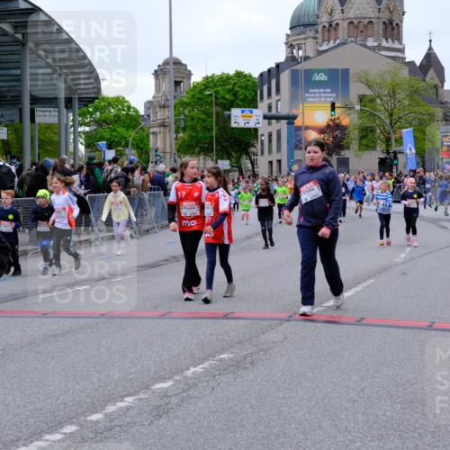 25.04.2026 - Das Zehntel Tim E. http://msf.ph/oto/9577867 25.04.2026 11:01:40 Ziel 5118, 5131, 5133, 5310, 5312, 5313, 5314, 5321, 5369, 5479, 5491, 5664, 5868, 5947, 6170, 6453, 6569, 6578, 6582, 6595, 6688, 6725, 6760, 6767, 6992, 7001, 7188, 7502, 7542, 7789, 7920 meine-sportfotos.de