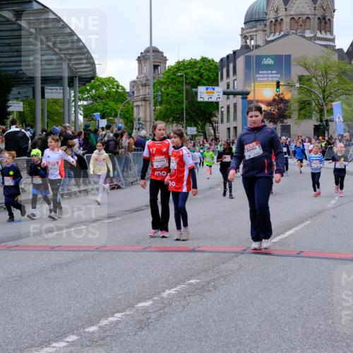 25.04.2026 - Das Zehntel Tim E. http://msf.ph/oto/9577869 25.04.2026 11:01:40 Ziel 5118, 5131, 5133, 5310, 5312, 5313, 5314, 5321, 5369, 5479, 5491, 5664, 5868, 5947, 6170, 6453, 6569, 6578, 6582, 6595, 6688, 6725, 6760, 6767, 6992, 7001, 7188, 7502, 7542, 7789, 7920 meine-sportfotos.de