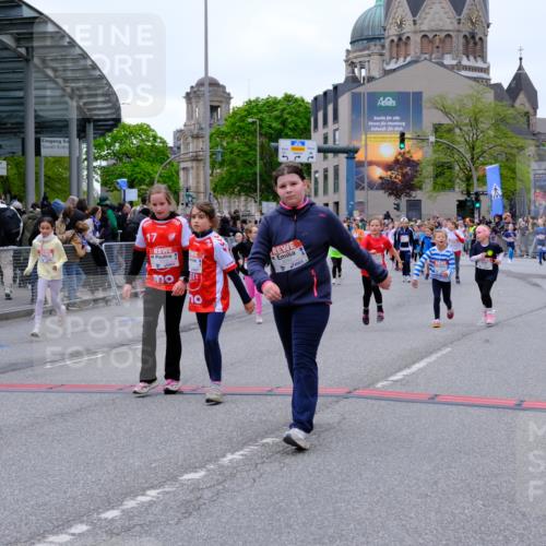 25.04.2026 - Das Zehntel Tim E. http://msf.ph/oto/9577872 25.04.2026 11:01:41 Ziel 5118, 5131, 5133, 5310, 5312, 5313, 5314, 5321, 5369, 5479, 5491, 5664, 5868, 5947, 6170, 6453, 6569, 6578, 6582, 6595, 6688, 6725, 6760, 6767, 6992, 7001, 7502, 7542, 7789, 7920 meine-sportfotos.de