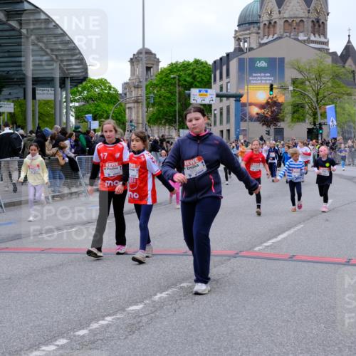 25.04.2026 - Das Zehntel Tim E. http://msf.ph/oto/9577873 25.04.2026 11:01:41 Ziel 5118, 5131, 5133, 5310, 5312, 5313, 5314, 5321, 5369, 5479, 5491, 5664, 5868, 5947, 6170, 6453, 6569, 6578, 6582, 6595, 6688, 6725, 6760, 6767, 6992, 7001, 7502, 7542, 7789, 7920 meine-sportfotos.de