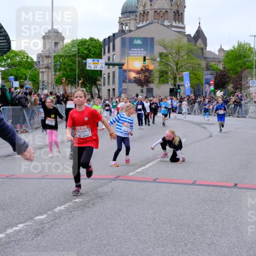 25.04.2026 - Das Zehntel Tim E. http://msf.ph/oto/9577877 25.04.2026 11:01:43 Ziel 5118, 5131, 5133, 5147, 5242, 5253, 5310, 5312, 5313, 5314, 5321, 5363, 5369, 5491, 5664, 6170, 6396, 6453, 6569, 6578, 6582, 6595, 6688, 6725, 6760, 6767, 6992, 7001, 7502, 7542, 7789, 7920 meine-sportfotos.de