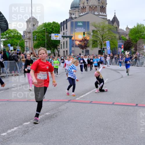 25.04.2026 - Das Zehntel Tim E. http://msf.ph/oto/9577879 25.04.2026 11:01:43 Ziel 5118, 5131, 5133, 5147, 5242, 5253, 5310, 5312, 5313, 5314, 5321, 5363, 5369, 5491, 5664, 6170, 6396, 6453, 6569, 6578, 6582, 6595, 6688, 6725, 6760, 6767, 6992, 7001, 7502, 7542, 7789, 7920 meine-sportfotos.de