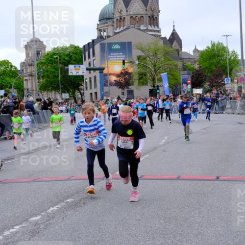 25.04.2026 - Das Zehntel Tim E. http://msf.ph/oto/9577882 25.04.2026 11:01:45 Ziel 5118, 5131, 5133, 5147, 5242, 5253, 5313, 5314, 5321, 5363, 6170, 6396, 6569, 6578, 6582, 6595, 6688, 6689, 6690, 6725, 6731, 6760, 6767, 6827, 6846, 6992, 7001, 7776 meine-sportfotos.de