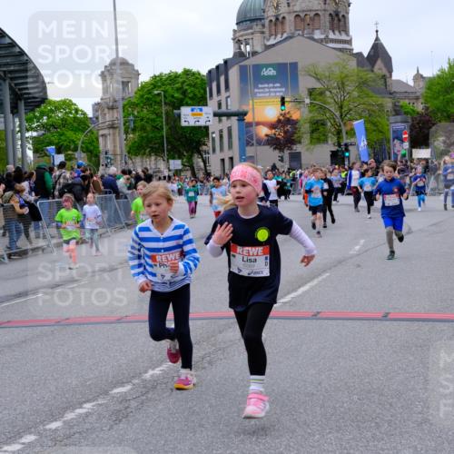 25.04.2026 - Das Zehntel Tim E. http://msf.ph/oto/9577886 25.04.2026 11:01:45 Ziel 5118, 5131, 5133, 5147, 5242, 5253, 5313, 5314, 5321, 5363, 6170, 6396, 6569, 6578, 6582, 6595, 6688, 6689, 6690, 6725, 6731, 6760, 6767, 6827, 6846, 6992, 7001, 7776 meine-sportfotos.de