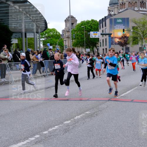 25.04.2026 - Das Zehntel Tim E. http://msf.ph/oto/9577900 25.04.2026 11:01:49 Ziel 5131, 5133, 5147, 5149, 5242, 5253, 5359, 5361, 5363, 6170, 6233, 6254, 6396, 6569, 6578, 6582, 6595, 6688, 6689, 6690, 6725, 6731, 6827, 6846, 6992, 7001, 7642, 7776, 7924 meine-sportfotos.de