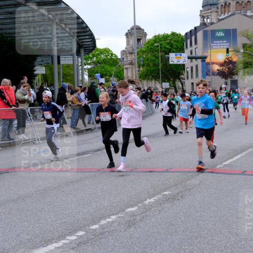 25.04.2026 - Das Zehntel Tim E. http://msf.ph/oto/9577901 25.04.2026 11:01:49 Ziel 5131, 5133, 5147, 5149, 5242, 5253, 5359, 5361, 5363, 6170, 6233, 6254, 6396, 6569, 6578, 6582, 6595, 6688, 6689, 6690, 6725, 6731, 6827, 6846, 6992, 7001, 7642, 7776, 7924 meine-sportfotos.de