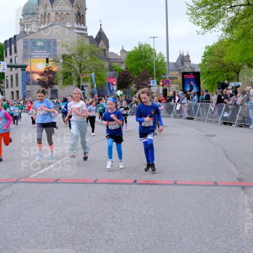 25.04.2026 - Das Zehntel Tim E. http://msf.ph/oto/9577910 25.04.2026 11:01:52 Ziel 5076, 5131, 5133, 5147, 5149, 5157, 5220, 5242, 5253, 5359, 5361, 5363, 5462, 5465, 6223, 6233, 6254, 6396, 6398, 6405, 6689, 6690, 6731, 6827, 6846, 7428, 7434, 7617, 7642, 7667, 7769, 7773, 7776, 7924, 7974, 7997 meine-sportfotos.de
