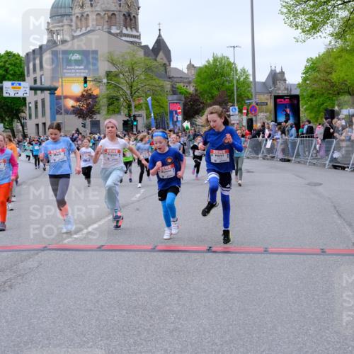 25.04.2026 - Das Zehntel Tim E. http://msf.ph/oto/9577913 25.04.2026 11:01:52 Ziel 5076, 5131, 5133, 5147, 5149, 5157, 5220, 5242, 5253, 5359, 5361, 5363, 5462, 5465, 6223, 6233, 6254, 6396, 6398, 6405, 6689, 6690, 6731, 6827, 6846, 7428, 7434, 7617, 7642, 7667, 7769, 7773, 7776, 7924, 7974, 7997 meine-sportfotos.de