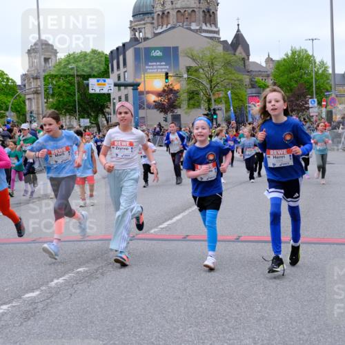 25.04.2026 - Das Zehntel Tim E. http://msf.ph/oto/9577921 25.04.2026 11:01:53 Ziel 5076, 5147, 5149, 5157, 5220, 5242, 5253, 5359, 5361, 5363, 5462, 5465, 5882, 6223, 6233, 6254, 6396, 6398, 6405, 6689, 6690, 6731, 6827, 6846, 7428, 7434, 7581, 7617, 7642, 7667, 7769, 7773, 7776, 7924, 7974, 7997 meine-sportfotos.de