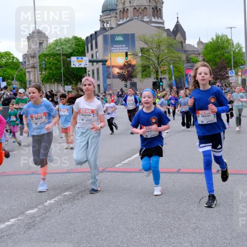 25.04.2026 - Das Zehntel Tim E. http://msf.ph/oto/9577922 25.04.2026 11:01:53 Ziel 5076, 5147, 5149, 5157, 5220, 5242, 5253, 5359, 5361, 5363, 5462, 5465, 5882, 6223, 6233, 6254, 6396, 6398, 6405, 6689, 6690, 6731, 6827, 6846, 7428, 7434, 7581, 7617, 7642, 7667, 7769, 7773, 7776, 7924, 7974, 7997 meine-sportfotos.de