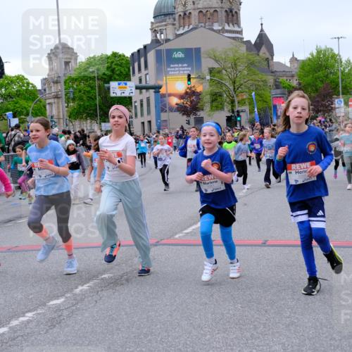 25.04.2026 - Das Zehntel Tim E. http://msf.ph/oto/9577923 25.04.2026 11:01:53 Ziel 5076, 5147, 5149, 5157, 5220, 5242, 5253, 5359, 5361, 5363, 5462, 5465, 5882, 6223, 6233, 6254, 6396, 6398, 6405, 6689, 6690, 6731, 6827, 6846, 7428, 7434, 7581, 7617, 7642, 7667, 7769, 7773, 7776, 7924, 7974, 7997 meine-sportfotos.de
