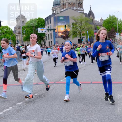 25.04.2026 - Das Zehntel Tim E. http://msf.ph/oto/9577924 25.04.2026 11:01:53 Ziel 5076, 5147, 5149, 5157, 5220, 5242, 5253, 5359, 5361, 5363, 5462, 5465, 5882, 6223, 6233, 6254, 6396, 6398, 6405, 6689, 6690, 6731, 6827, 6846, 7428, 7434, 7581, 7617, 7642, 7667, 7769, 7773, 7776, 7924, 7974, 7997 meine-sportfotos.de