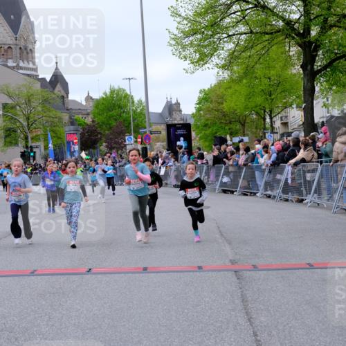 25.04.2026 - Das Zehntel Tim E. http://msf.ph/oto/9577925 25.04.2026 11:01:55 Ziel 5076, 5123, 5147, 5149, 5157, 5220, 5242, 5253, 5359, 5361, 5462, 5465, 5882, 6223, 6233, 6254, 6397, 6398, 6405, 6689, 6690, 6731, 6827, 6846, 7428, 7434, 7581, 7617, 7642, 7667, 7769, 7773, 7776, 7815, 7833, 7924, 7974, 7997 meine-sportfotos.de