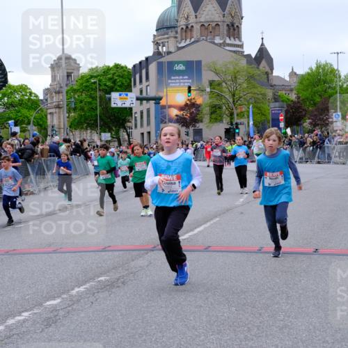 25.04.2026 - Das Zehntel Tim E. http://msf.ph/oto/9577957 25.04.2026 11:02:01 Ziel 5076, 5123, 5148, 5157, 5220, 5228, 5368, 5385, 5462, 5465, 5663, 5717, 5723, 5882, 5997, 6223, 6392, 6397, 6398, 6401, 6405, 6449, 6452, 6865, 6885, 7336, 7428, 7434, 7581, 7617, 7667, 7769, 7773, 7815, 7833, 7924, 7974, 7997 meine-sportfotos.de