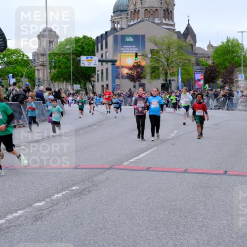 25.04.2026 - Das Zehntel Tim E. http://msf.ph/oto/9577962 25.04.2026 11:02:03 Ziel 5076, 5123, 5140, 5148, 5157, 5220, 5228, 5368, 5385, 5462, 5465, 5663, 5717, 5723, 5882, 5997, 6223, 6392, 6397, 6398, 6401, 6405, 6449, 6452, 6865, 6885, 7336, 7428, 7434, 7488, 7524, 7536, 7581, 7617, 7667, 7769, 7815, 7833, 7997 meine-sportfotos.de