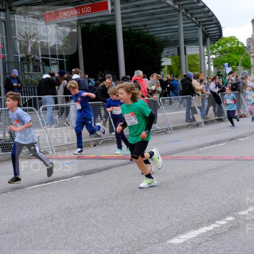 25.04.2026 - Das Zehntel Tim E. http://msf.ph/oto/9577965 25.04.2026 11:02:04 Ziel 5123, 5140, 5148, 5220, 5228, 5368, 5385, 5663, 5717, 5723, 5882, 5997, 6392, 6397, 6401, 6449, 6452, 6865, 6885, 7336, 7485, 7488, 7524, 7536, 7581, 7617, 7815, 7833, 7997 meine-sportfotos.de