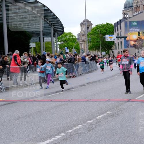 25.04.2026 - Das Zehntel Tim E. http://msf.ph/oto/9577969 25.04.2026 11:02:05 Ziel 5107, 5114, 5123, 5140, 5148, 5228, 5368, 5385, 5663, 5717, 5723, 5882, 5997, 6392, 6397, 6401, 6449, 6452, 6865, 6885, 7336, 7485, 7488, 7524, 7536, 7581, 7815, 7833 meine-sportfotos.de