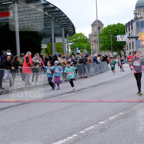 25.04.2026 - Das Zehntel Tim E. http://msf.ph/oto/9577970 25.04.2026 11:02:05 Ziel 5107, 5114, 5123, 5140, 5148, 5228, 5368, 5385, 5663, 5717, 5723, 5882, 5997, 6392, 6397, 6401, 6449, 6452, 6865, 6885, 7336, 7485, 7488, 7524, 7536, 7581, 7815, 7833 meine-sportfotos.de