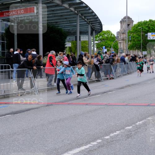 25.04.2026 - Das Zehntel Tim E. http://msf.ph/oto/9577974 25.04.2026 11:02:06 Ziel 5107, 5114, 5123, 5140, 5148, 5228, 5368, 5385, 5663, 5717, 5723, 5997, 6392, 6397, 6401, 6449, 6452, 6611, 6865, 6885, 7011, 7336, 7485, 7488, 7524, 7536, 7795, 7815, 7833 meine-sportfotos.de