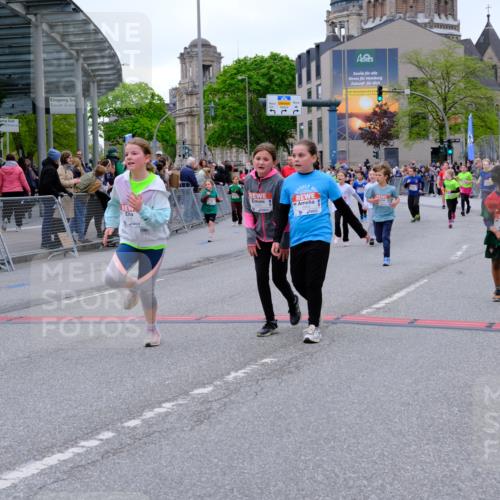 25.04.2026 - Das Zehntel Tim E. http://msf.ph/oto/9577980 25.04.2026 11:02:07 Ziel 5107, 5114, 5140, 5148, 5228, 5282, 5332, 5368, 5385, 5663, 5717, 5723, 5958, 5997, 6282, 6392, 6401, 6449, 6452, 6611, 6865, 6885, 7011, 7336, 7485, 7488, 7524, 7536, 7787, 7795 meine-sportfotos.de