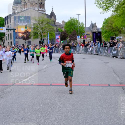 25.04.2026 - Das Zehntel Tim E. http://msf.ph/oto/9577981 25.04.2026 11:02:08 Ziel 5107, 5114, 5140, 5148, 5228, 5282, 5332, 5345, 5368, 5385, 5663, 5717, 5723, 5958, 5997, 6282, 6392, 6401, 6449, 6452, 6611, 6865, 6885, 7011, 7336, 7485, 7488, 7524, 7536, 7787, 7795, 7814 meine-sportfotos.de