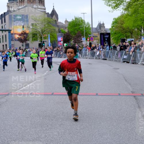 25.04.2026 - Das Zehntel Tim E. http://msf.ph/oto/9577987 25.04.2026 11:02:09 Ziel 5107, 5114, 5140, 5228, 5282, 5332, 5345, 5368, 5385, 5958, 5997, 6282, 6392, 6401, 6449, 6452, 6611, 6865, 6885, 7011, 7336, 7485, 7488, 7524, 7536, 7787, 7795, 7814 meine-sportfotos.de