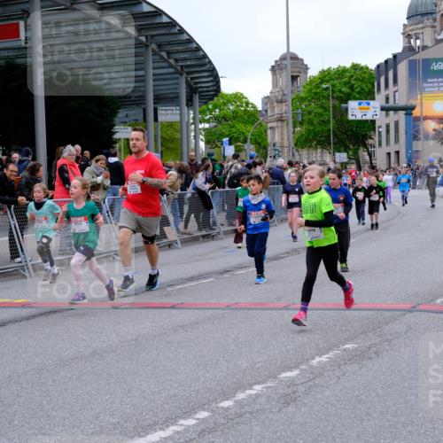 25.04.2026 - Das Zehntel Tim E. http://msf.ph/oto/9577996 25.04.2026 11:02:12 Ziel 5107, 5114, 5140, 5228, 5282, 5332, 5345, 5467, 5530, 5892, 5958, 5997, 6282, 6611, 6865, 6885, 7011, 7336, 7485, 7488, 7524, 7536, 7787, 7795, 7814 meine-sportfotos.de