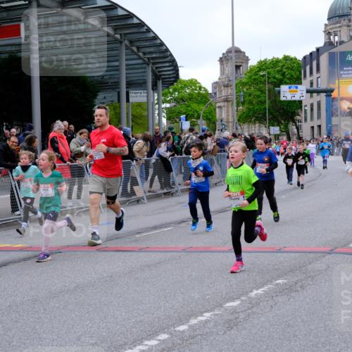 25.04.2026 - Das Zehntel Tim E. http://msf.ph/oto/9577997 25.04.2026 11:02:12 Ziel 5107, 5114, 5140, 5228, 5282, 5332, 5345, 5467, 5530, 5892, 5958, 5997, 6282, 6611, 6865, 6885, 7011, 7336, 7485, 7488, 7524, 7536, 7787, 7795, 7814 meine-sportfotos.de