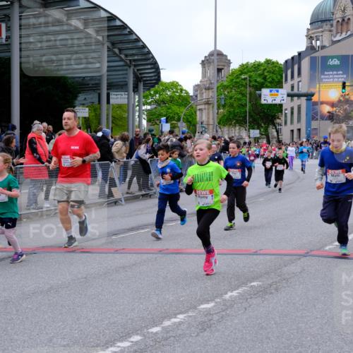 25.04.2026 - Das Zehntel Tim E. http://msf.ph/oto/9577998 25.04.2026 11:02:12 Ziel 5107, 5114, 5140, 5228, 5282, 5332, 5345, 5467, 5530, 5892, 5958, 5997, 6282, 6611, 6865, 6885, 7011, 7336, 7485, 7488, 7524, 7536, 7787, 7795, 7814 meine-sportfotos.de