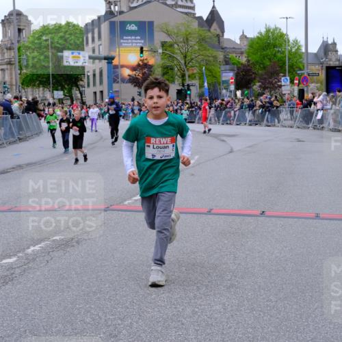 25.04.2026 - Das Zehntel Tim E. http://msf.ph/oto/9578007 25.04.2026 11:02:14 Ziel 5107, 5114, 5140, 5282, 5332, 5345, 5467, 5530, 5582, 5772, 5892, 5958, 6282, 6611, 7011, 7265, 7445, 7485, 7488, 7524, 7536, 7787, 7795, 7814 meine-sportfotos.de