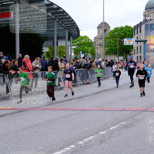 25.04.2026 - Das Zehntel Tim E. http://msf.ph/oto/9578016 25.04.2026 11:02:16 Ziel 5107, 5114, 5282, 5332, 5345, 5466, 5467, 5530, 5582, 5772, 5892, 5958, 6282, 6611, 6866, 7011, 7265, 7445, 7485, 7787, 7795, 7814 meine-sportfotos.de