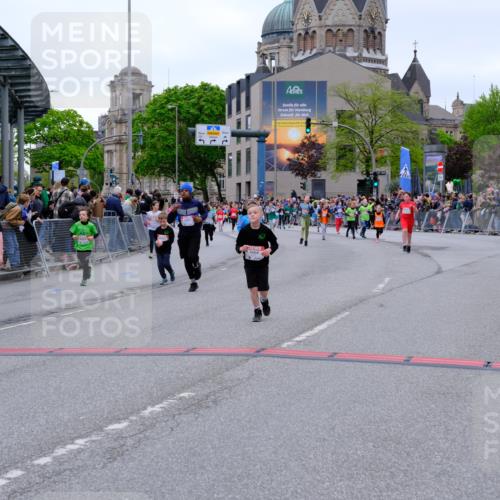 25.04.2026 - Das Zehntel Tim E. http://msf.ph/oto/9578018 25.04.2026 11:02:16 Ziel 5107, 5114, 5282, 5332, 5345, 5466, 5467, 5530, 5582, 5772, 5892, 5958, 6282, 6611, 6866, 7011, 7265, 7445, 7485, 7787, 7795, 7814 meine-sportfotos.de