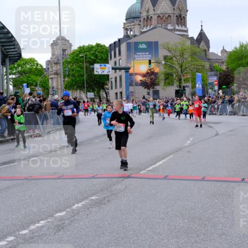 25.04.2026 - Das Zehntel Tim E. http://msf.ph/oto/9578025 25.04.2026 11:02:17 Ziel 5107, 5114, 5282, 5332, 5345, 5466, 5467, 5530, 5582, 5772, 5892, 5958, 6150, 6282, 6611, 6866, 7011, 7265, 7445, 7787, 7795, 7814 meine-sportfotos.de